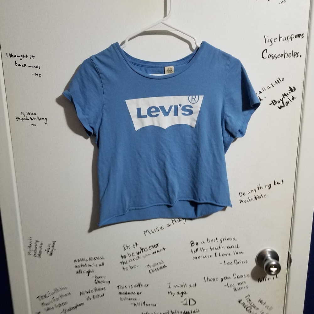 Levi's crop top